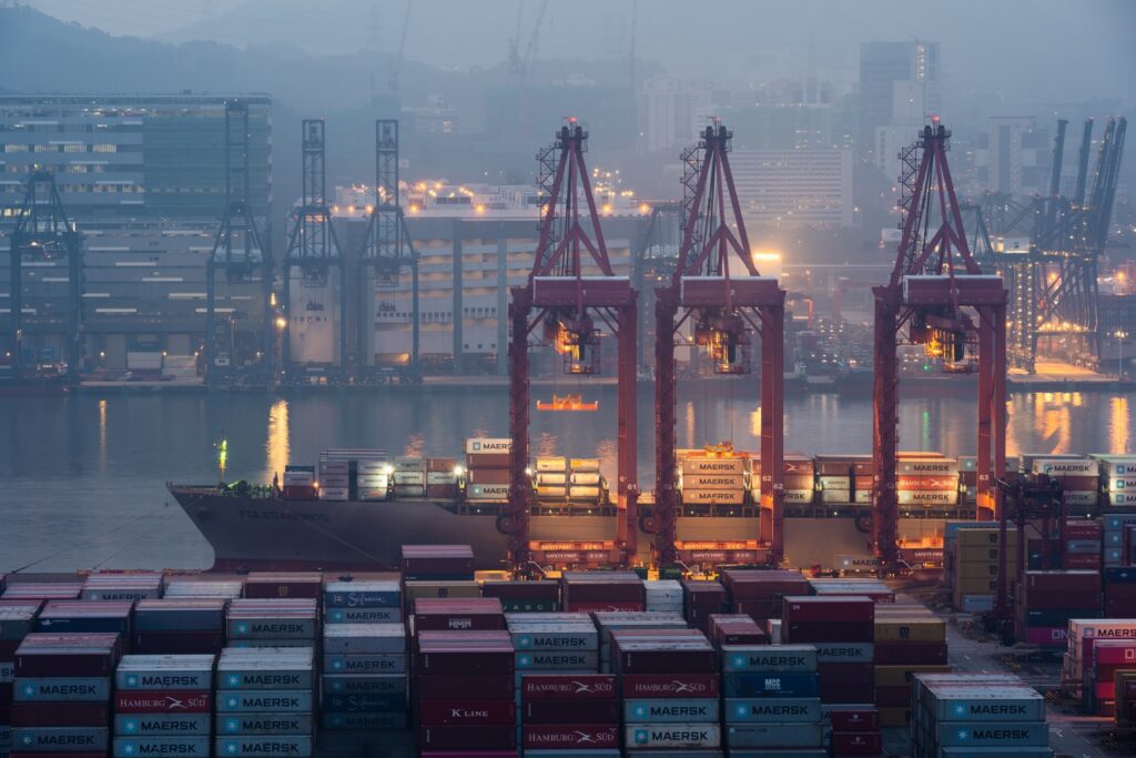 Beyond the Tariff Trap: Why Logistics 'Optionality' is the Ultimate Weapon for Importers