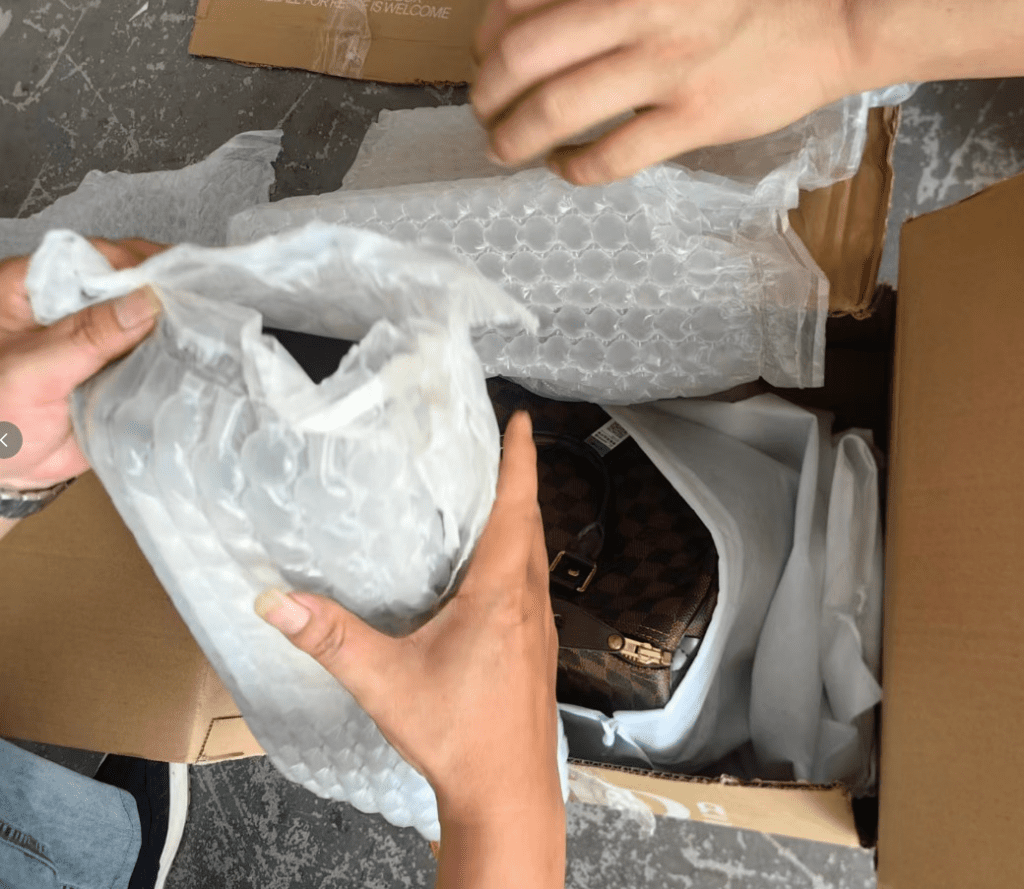 taobao consolidation and repacking at china warehouse