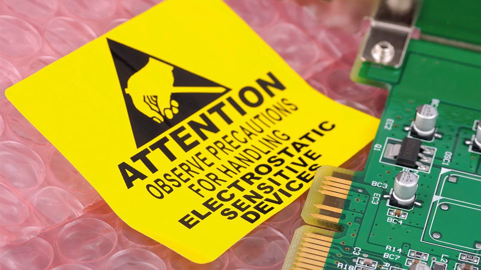 Versand von elektronischen Bauteilen – ESD