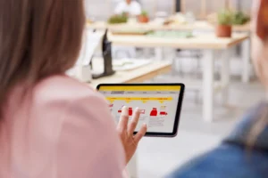 Decoding DHL International Shipping Rates: Expert Tips & Savings from Vantage Forwarding